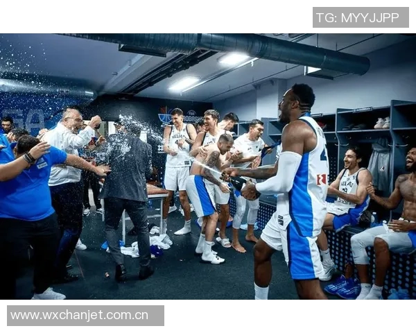 字母哥本赛季表现惊艳场均323分126板63助投篮命中率高达677