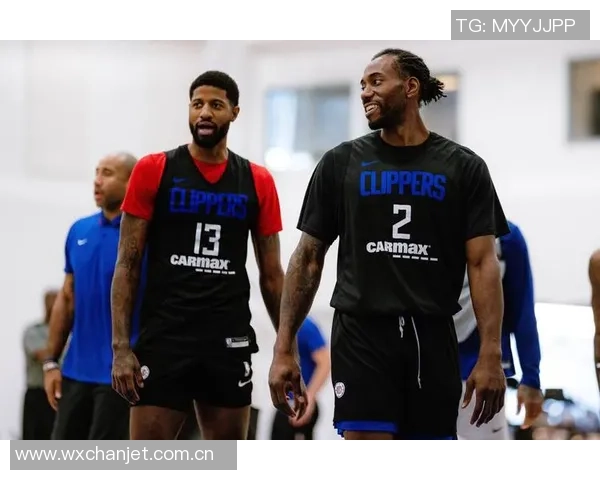 快船训练氛围轻松愉快全员笑容满面小卡频频亮相 快船训练氛围轻松愉快全员笑容满面小卡频频亮相