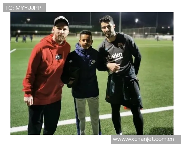 梅西与亚马尔搭档的幻想画面令人心潮澎湃期待未来的精彩瞬间