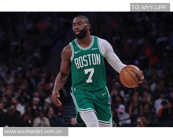 末节狂砍13分杰伦布朗全场33投14中豪取33分12篮板3助攻2抢断1盖帽